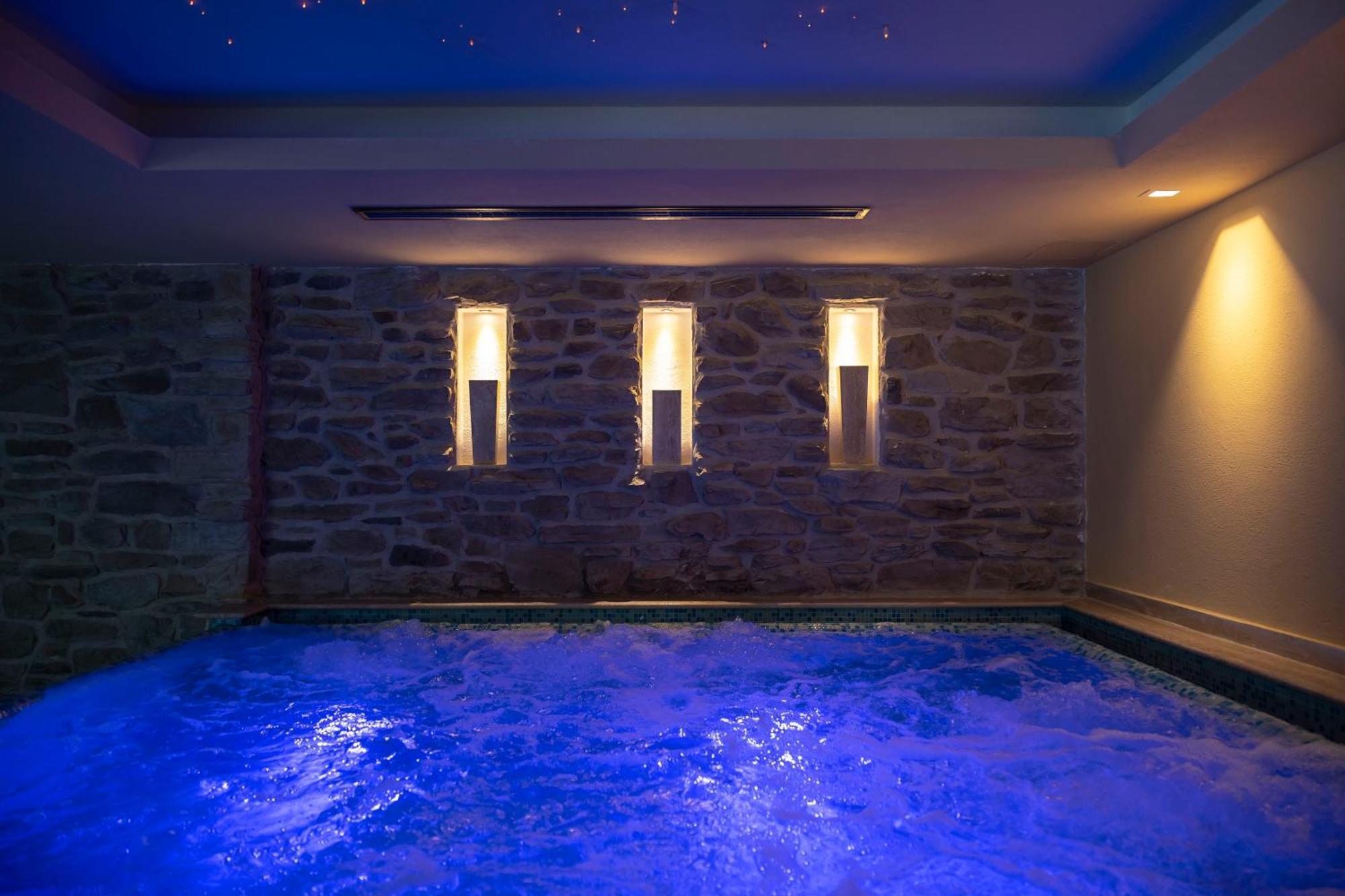 Beverly Alps Hotel & Spa Pinzolo Exteriör bild