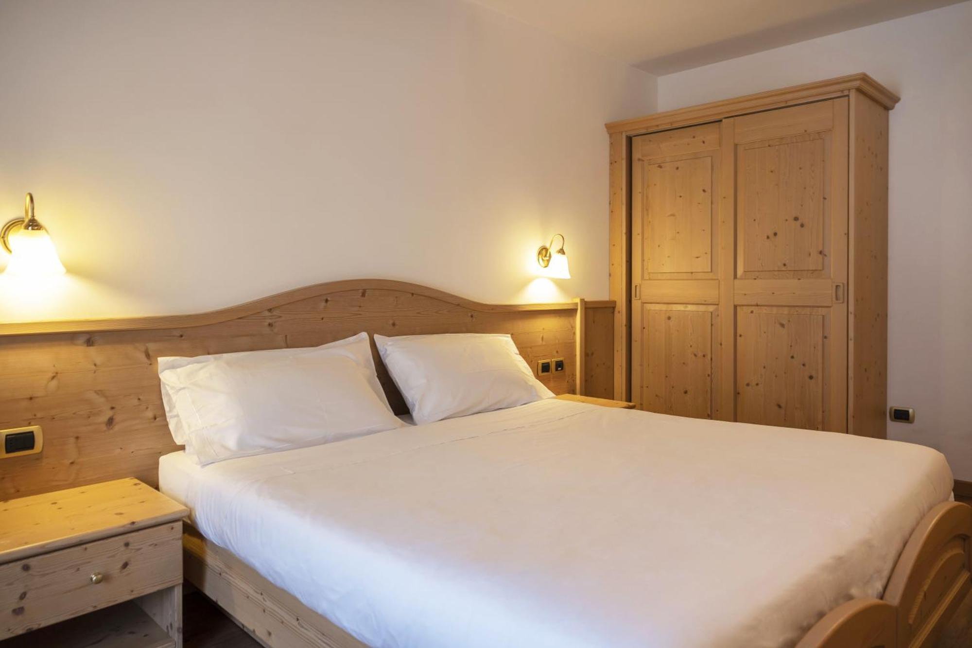 Beverly Alps Hotel & Spa Pinzolo Rum bild